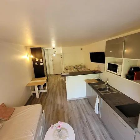 Bord De Résidence Piscine - Les Sablettes *