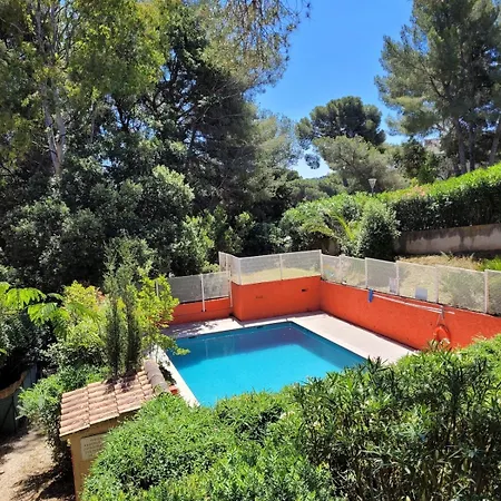 Bord De Résidence Piscine - Les Sablettes